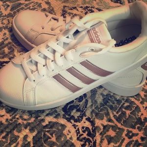 Adidas tennis shoes